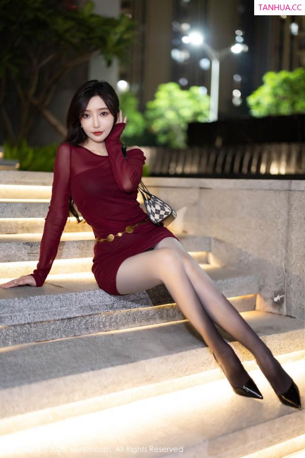 王馨瑶  [XiuRen]高清写真图 2023.09.15 No.7400 王馨瑶yanni 黑丝美腿第13张图片